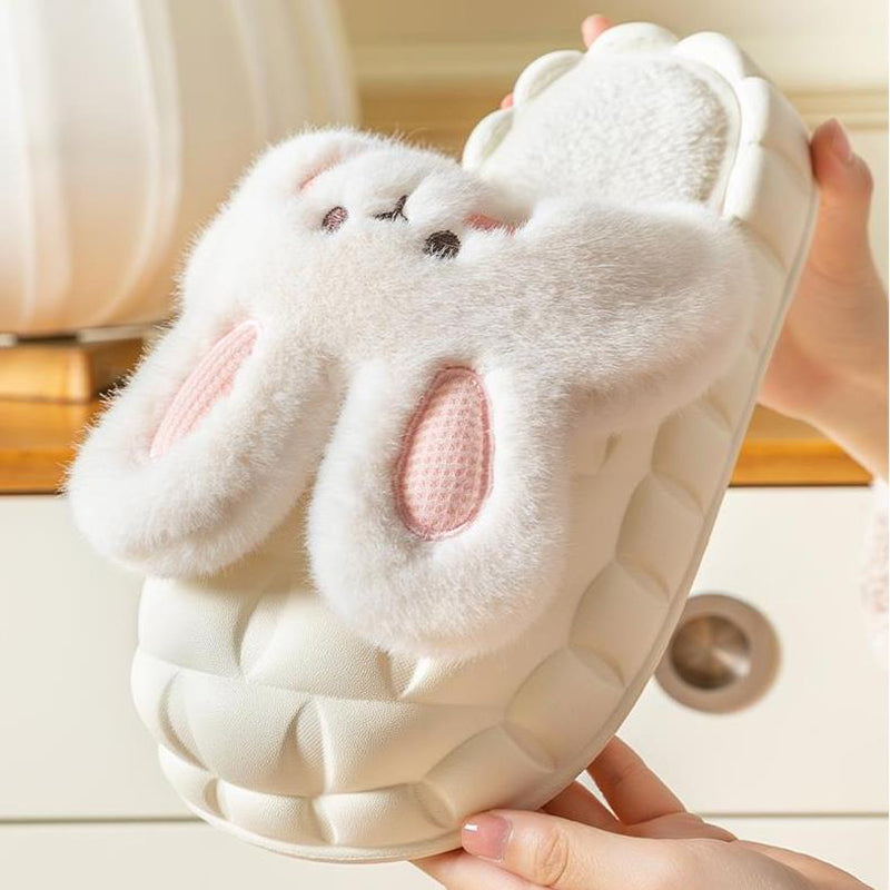 Fluffy bunny slippers in pink