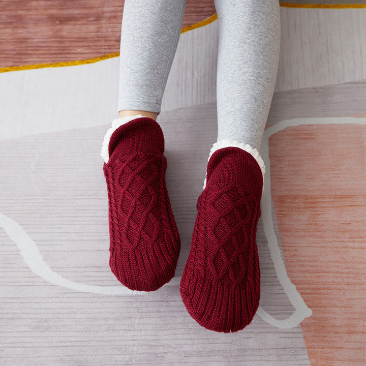 Cable knit slipper socks with sherpa lining